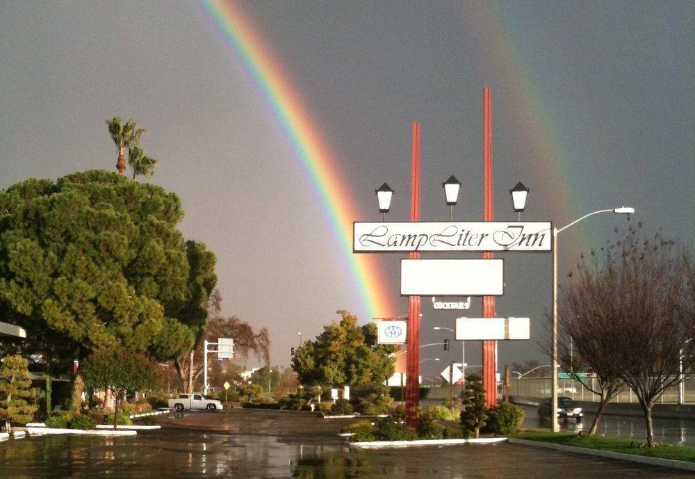 Lamp Liter Inn Visalia Exterior foto